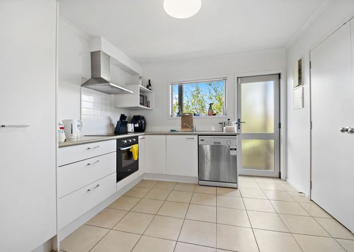  at 12/94 Glengarry Road, Glen Eden, Auckland