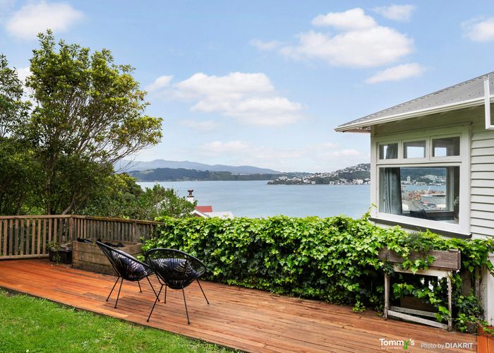 at 123 Barnard Street, Wadestown, Wellington