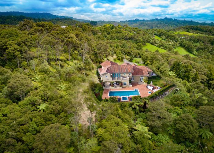  at 100 Grassmere Road, Henderson Valley, Auckland