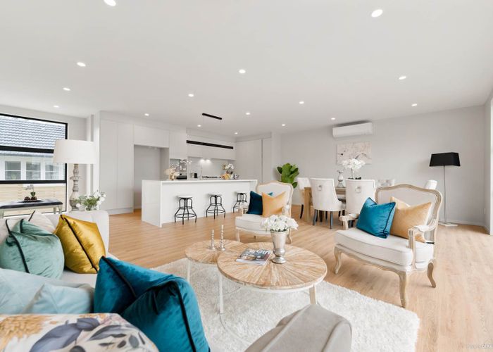  at 4/90 Hillsborough Road, Hillsborough, Auckland