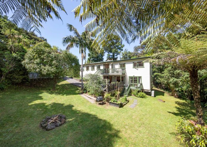  at 23 Kauri Point Road, Laingholm, Auckland