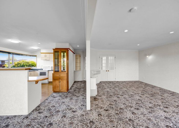  at 4 Waiwera Place, Merrilands, New Plymouth