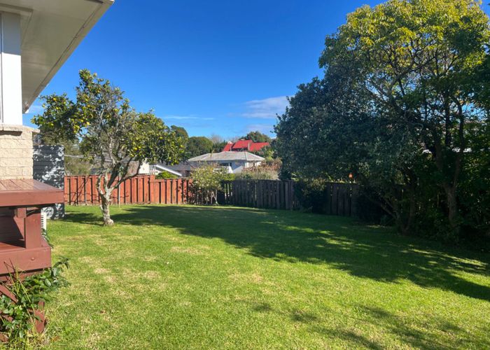  at 2/25 Wells Road, Half Moon Bay, Manukau City, Auckland