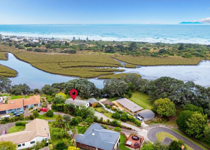  at 35 Pohutukawa Drive, Athenree, Waihi Beach