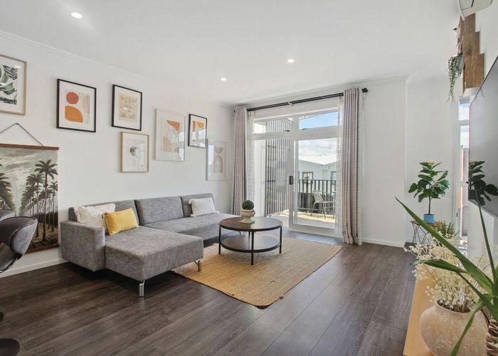  at 27 Marine Parade, Hobsonville, Auckland