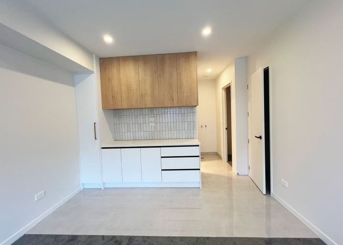  at 9 Heketara Way, Massey, Waitakere City, Auckland