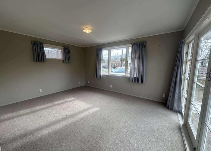 at 11 Hall Grove, Elderslea, Upper Hutt, Wellington