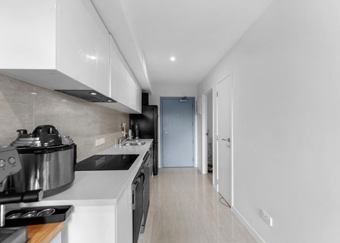  at 111/8 Gray Avenue, Mangere East, Manukau City, Auckland