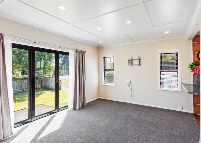  at 33 Martin Road, Paraparaumu Beach, Paraparaumu
