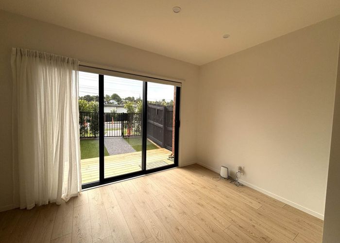  at 2/97 Atkinson Road, Titirangi, Auckland