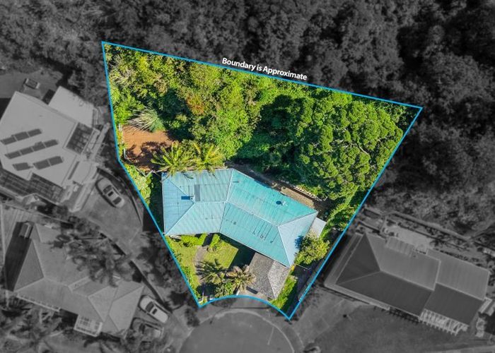  at 11 Luke Place, Eastern Beach, Manukau City, Auckland