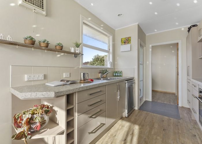  at 43 Tararua Terrace, Cloverlea, Palmerston North