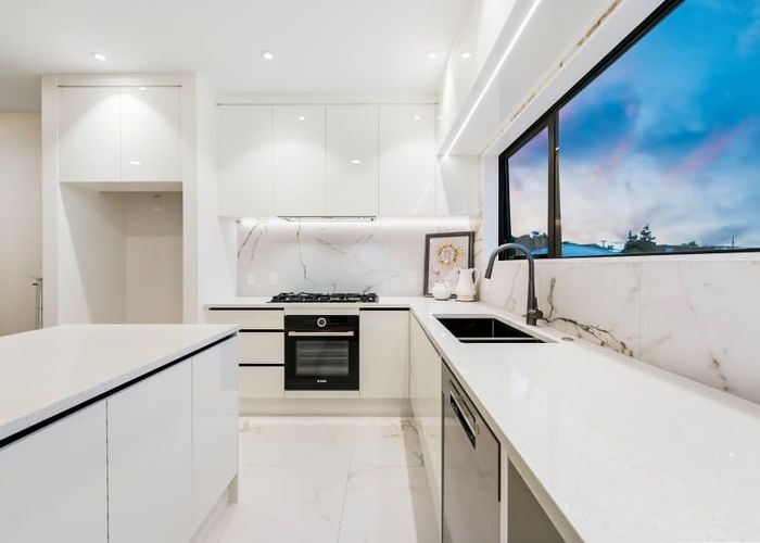  at 17D Kiwi Road, Point Chevalier, Auckland