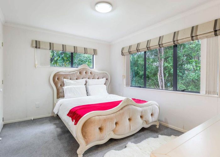  at 21 Ryehill Close, New Lynn, Waitakere City, Auckland