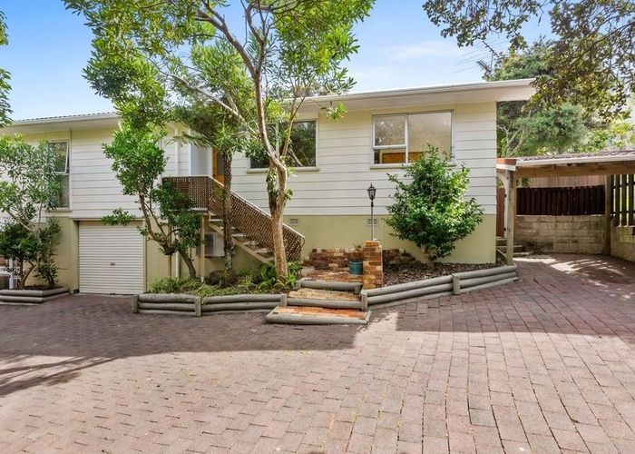  at 1/56 Lavery Place, Sunnynook, Auckland