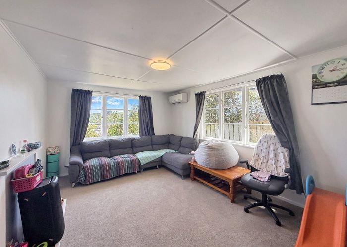  at 13 Dorset Grove, Cannons Creek, Porirua, Wellington
