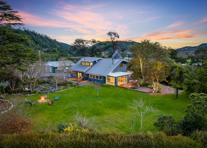  at 61 Twin Lakes Road, Te Marua, Upper Hutt