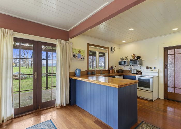 Recently sold 141 Hooper Road, Eureka homes.co.nz