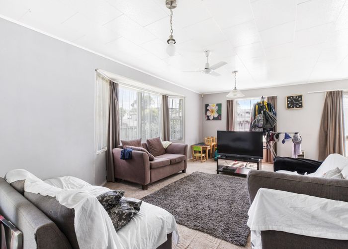  at 19 Phoenix Place, Papatoetoe, Auckland