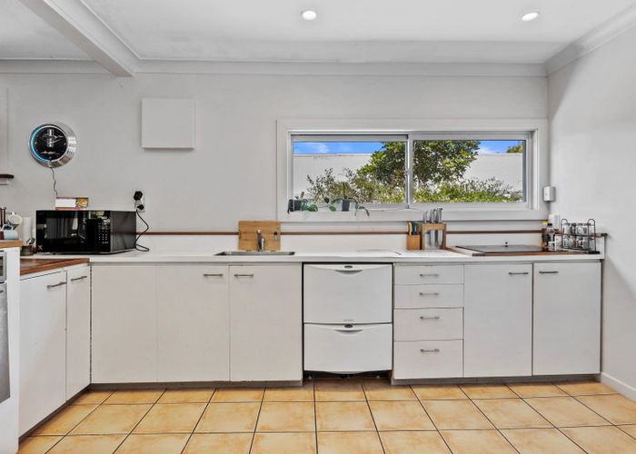  at 51 Kings Avenue, Waikuku Beach, Waikuku Beach