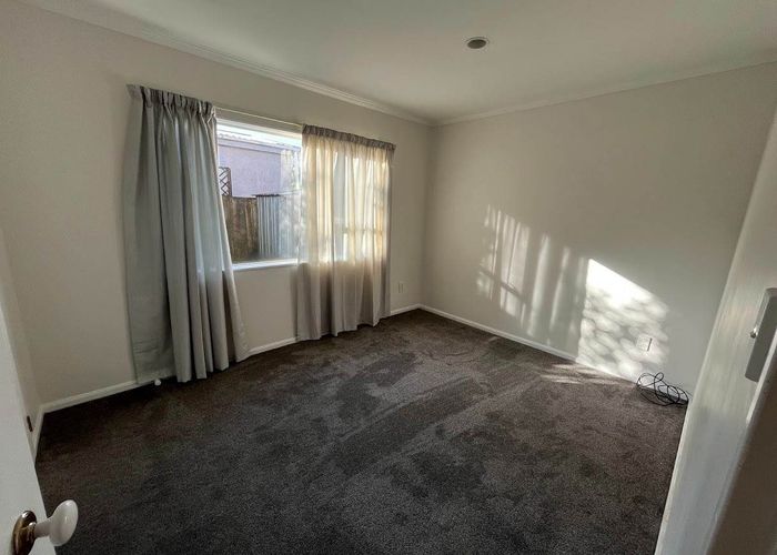  at 17H Tirimoana Road, Te Atatu South, Waitakere City, Auckland