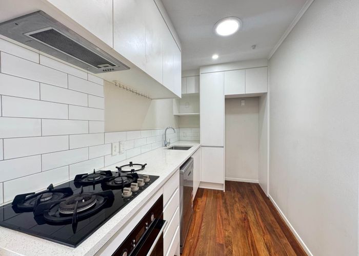  at 3/402 Mount Albert Road, Mount Roskill, Auckland