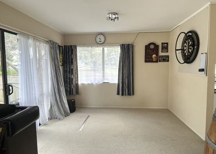  at 119 Botany Road, Botany Downs, Manukau City, Auckland