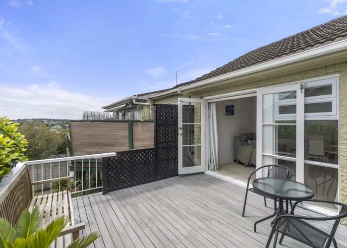  at 2/18 Sprott Road, Kohimarama, Auckland