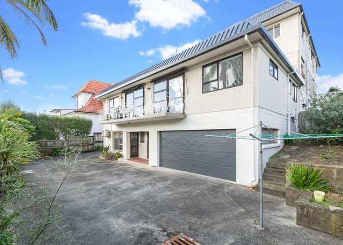  at 2/22 Hauraki Road, Hauraki, Auckland