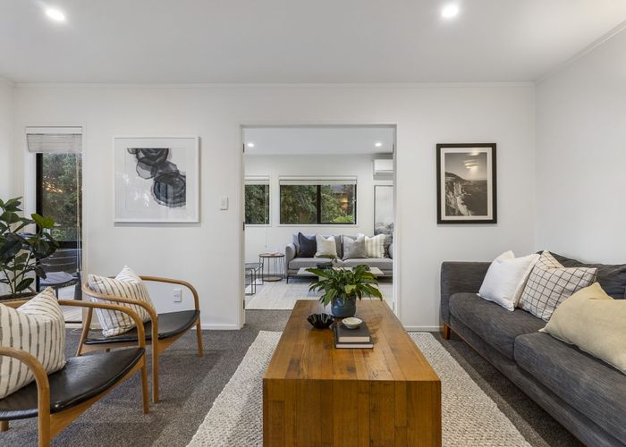  at 2/9 Marigold Place, Mairangi Bay, Auckland