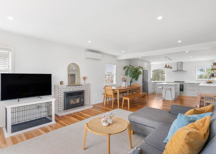  at 15 Roberts Road, Glenfield, North Shore City, Auckland