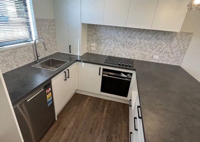  at 1/677 Worcester Street, Linwood, Christchurch City, Canterbury
