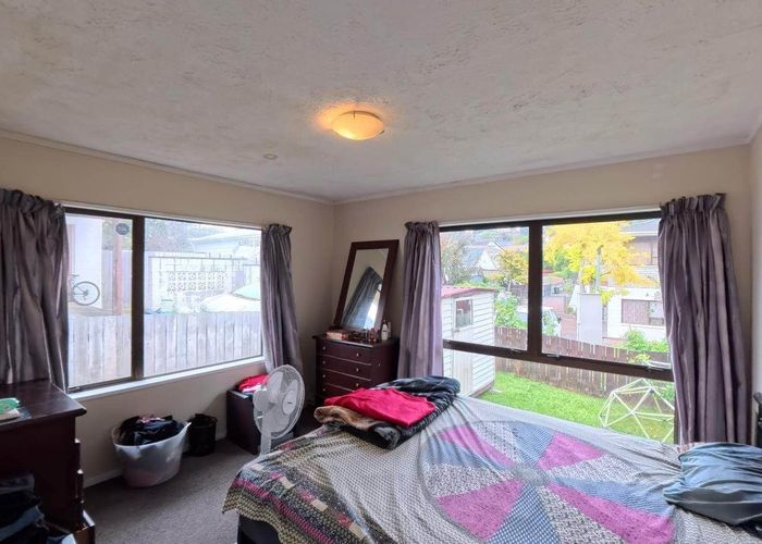  at 2/36 Stranolar Drive, Mount Roskill, Auckland City, Auckland