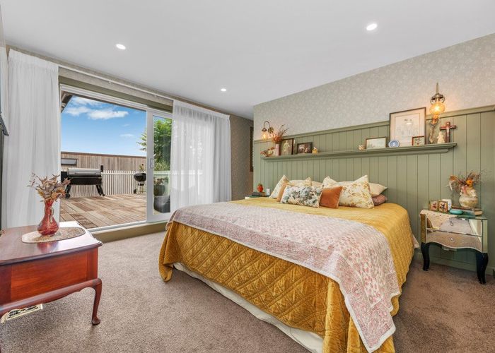  at 59A Bradbury Road, Botany Downs, Auckland