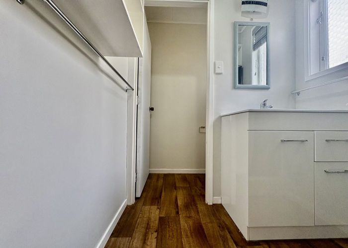  at 1/1 Hebron Road, Waiake, North Shore City, Auckland