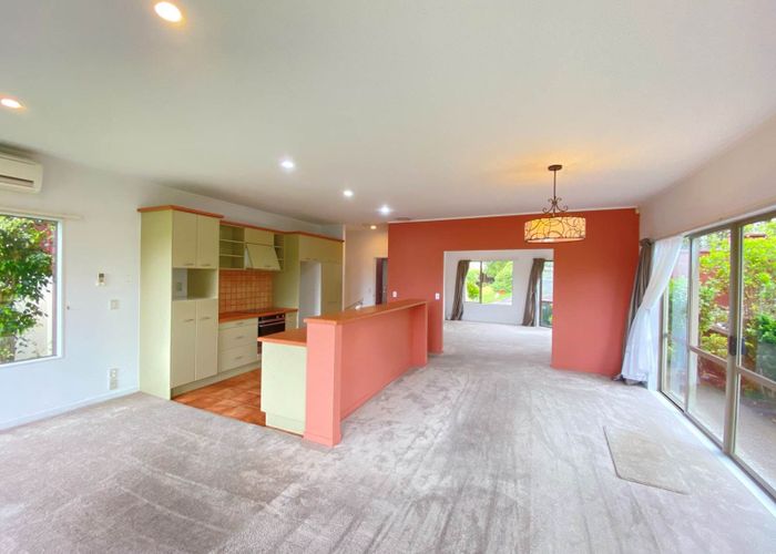  at 21 Jay Court, Botany Downs, Manukau City, Auckland