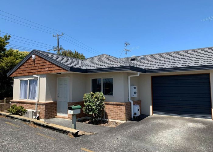  at 11/520 Don Buck Road, Massey, Waitakere City, Auckland