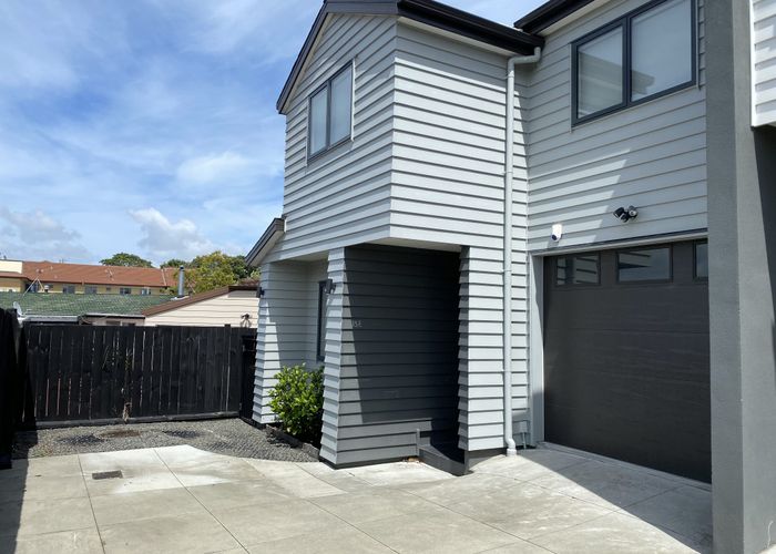  at 35E Vincent Street, Howick, Manukau City, Auckland