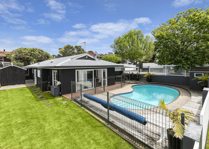  at 49 Compton Street, Hillcrest, North Shore City, Auckland