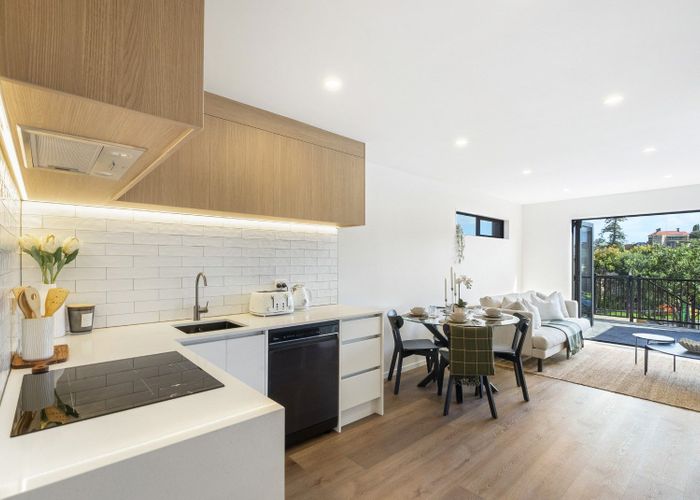  at 8/4 Ngaroma House Drive, Hobsonville, Waitakere City, Auckland