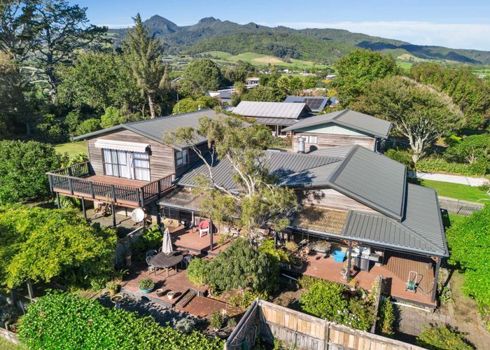  at 27 Donnelly Street, Oakura, New Plymouth, Taranaki
