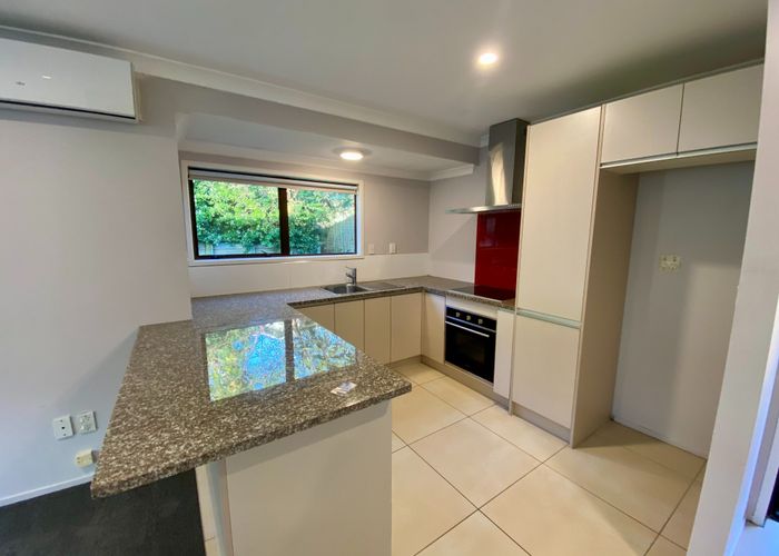  at 2/17 Birman Close, Half Moon Bay, Manukau City, Auckland
