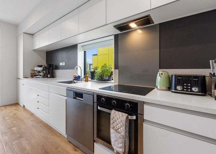  at 10/283 Brougham Street, Sydenham, Christchurch City, Canterbury