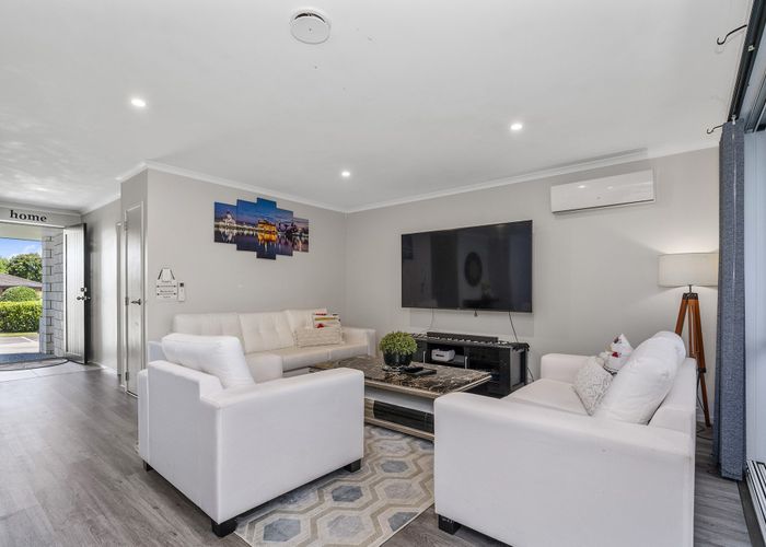  at 27 Waterside Drive, Pyes Pa, Tauranga