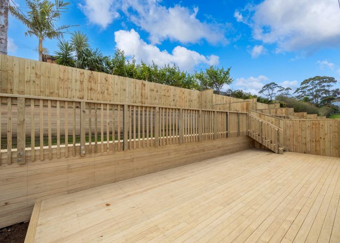  at 4/11 Rengarenga Rise, Fairview Heights, North Shore City, Auckland