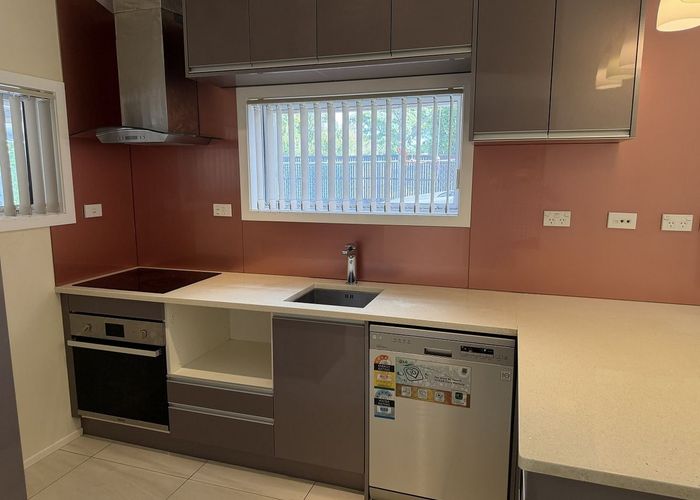  at 1/6 Alana Place, Mount Wellington, Auckland City, Auckland