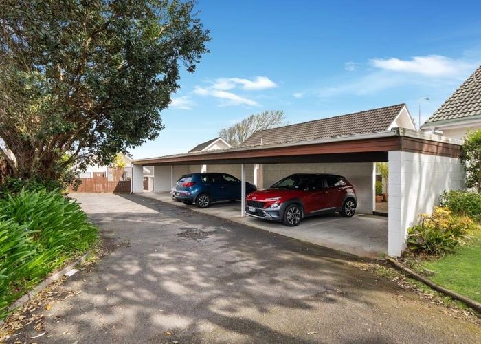  at 4/55 Cook ST, Howick, Auckland