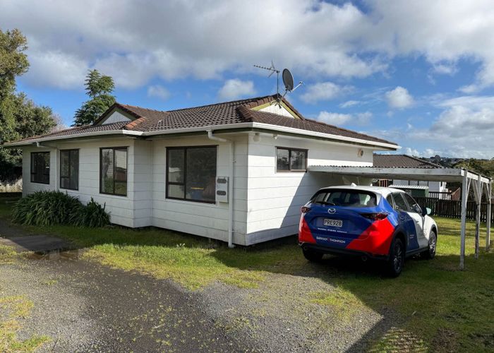  at 182 Luckens Road, West Harbour, Waitakere City, Auckland