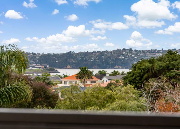  at 10 Lagoon Way, West Harbour, Waitakere City, Auckland