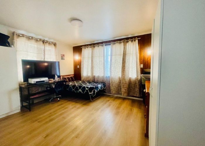  at 106 Coxhead Road, Wattle Downs, Manukau City, Auckland
